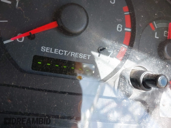2003 Ford Mustang Deluxe z VIN 1FAFP44453F358762, wystawiony jako IAAI lot #42038789 z przebiegiem Nie podano mil oraz . Historia ofert i sprzedaży dostępna na DreamBid. Obrazek 15.