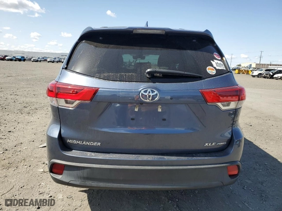 2017 Toyota Highlander XLE with VIN 5TDJZRFH4HS460704, listed as a Copart auction lot 52048665 with 46,214 mi miles and Salvage Title. Bid and sale history available at carsss.com. Image 6.