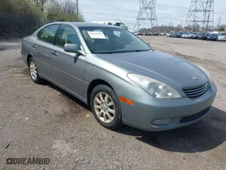 2002 Lexus ES 300 with VIN JTHBF30G820069591, listed as a IAAI auction lot 41921846 with 1 mi miles. Bid and sale history available at carsss.com. Image 1.