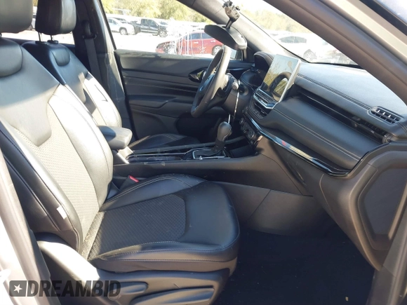2023 Jeep Compass Latitude with VIN 3C4NJDBN8PT507373, listed as a IAAI auction lot 41669270 with 32,045 mi miles and . Bid and sale history available at DreamBid. Image 5.