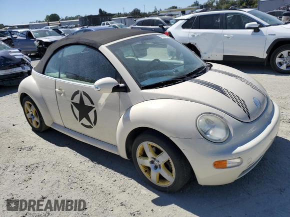 2005 Volkswagen Beetle GL with VIN 3VWBM31Y75M366011, listed as a Copart auction lot 70810124 with 62,284 mi miles and Clean Title. Bid and sale history available at DreamBid. Image 4.