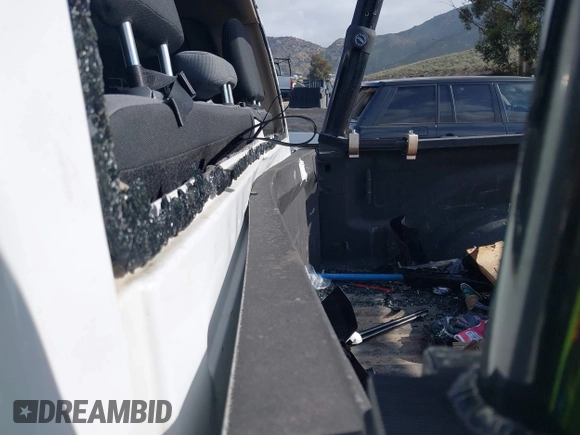 2019 Ram 2500 Lone Star with VIN 3C6UR5DL7KG544980, listed as a IAAI auction lot 41933163 with 184,151 mi miles and . Bid and sale history available at DreamBid. Image 21.