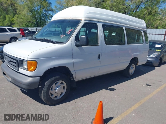 2007 Ford Econoline Cargo with VIN 1FTNS24W17DB24808, listed as a IAAI auction lot 42134488 with 157,392 mi miles. Bid and sale history available at carsss.com. Image 2.