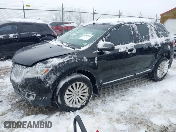 2013 Lincoln MKX z VIN 2LMDJ8JK6DBL21851, wystawiony jako IAAI lot #41537216 z przebiegiem 194 126 mil mil oraz . Historia ofert i sprzedaży dostępna na DreamBid. Obrazek 2.