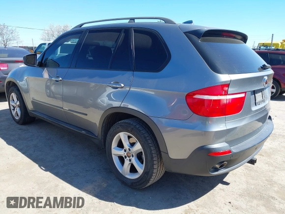 2008 BMW X5 3.0si with VIN 5UXFE43598L022453, listed as a IAAI auction lot 41852297 with 185,528 mi miles. Bid and sale history available at carsss.com. Image 3.