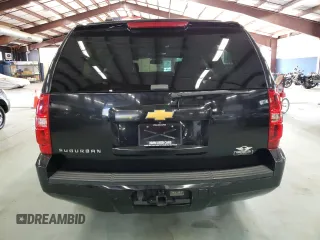 2014 Chevrolet Suburban LT with VIN 1GNSKJE77ER131290, listed as a Copart auction lot 71351994 with 258,058 mi miles and Clean Title. Bid and sale history available at carsss.com. Image 6.