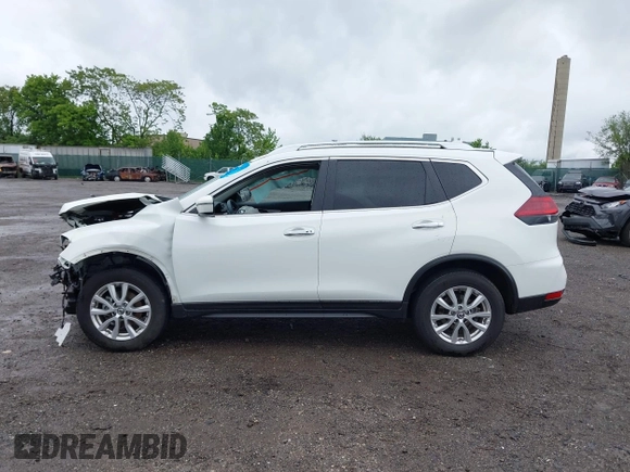 2020 Nissan Rogue S z VIN JN8AT2MVXLW112758, wystawiony jako IAAI lot #42244944 z przebiegiem 31 984 mil mil oraz . Historia ofert i sprzedaży dostępna na DreamBid. Obrazek 13.