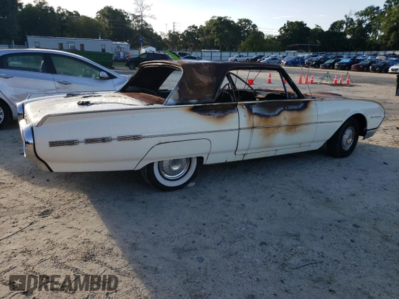 1962 Ford Thunderbird with VIN 2Y83Z121065, listed as a Copart auction lot 61608644 with Not Provided miles and Non Repairable. Bid and sale history available at DreamBid. Image 3.