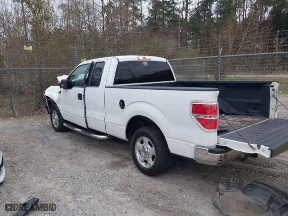 2014 Ford F-150 XL with VIN 1FTEX1CM8EFA47898, listed as a IAAI auction lot 41589839 with 267,323 mi miles. Bid and sale history available at carsss.com. Image 3.