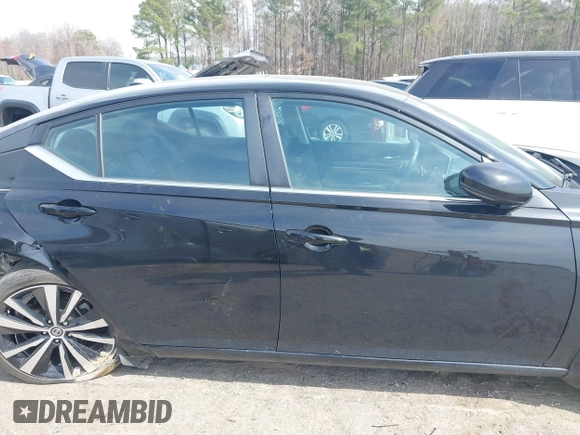 2021 Nissan Altima 2.5 SR with VIN 1N4BL4CV6MN418723, listed as a IAAI auction lot 41794869 with 64,237 mi miles. Bid and sale history available at carsss.com. Image 13.