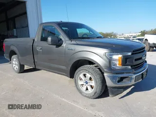2018 Ford F-150 XL z VIN 1FTMF1CB7JKD99241, wystawiony jako IAAI lot #41992765 z przebiegiem 81 185 mil mil oraz . Historia ofert i sprzedaży dostępna na DreamBid. Obrazek 1.
