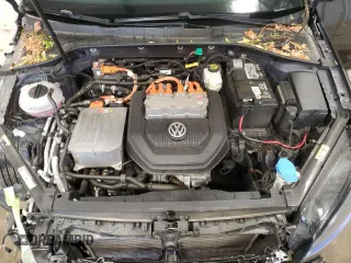 2016 Volkswagen Golf SEL Premium z VIN WVWPP7AU1GW912311, wystawiony jako Copart lot #57076415 z przebiegiem 40 860 mil mil oraz Czysty tytuł • Clean title. Historia ofert i sprzedaży dostępna na DreamBid. Obrazek 11.