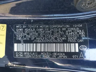 2005 Lexus ES 330 with VIN JTHBA30G955096353, listed as a IAAI auction lot 41940137 with 172,947 mi miles. Bid and sale history available at carsss.com. Image 9.