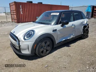 2022 MINI Hardtop 4 Door Cooper z VIN WMW33DK0XN2R40677, wystawiony jako Copart lot #55127434 z przebiegiem 19 068 mil mil oraz Szkoda całkowita • Salvage title. Historia ofert i sprzedaży dostępna na DreamBid. Obrazek 1.