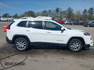 2018 Jeep Cherokee Limited with VIN 1C4PJMDX3JD588626, listed as a IAAI auction lot 41913964 with 80,106 mi miles. Bid and sale history available at carsss.com. Image 13.