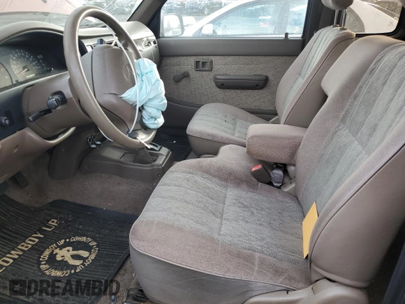 1998 Toyota Tacoma with VIN 4TAWN72N8WZ099115, listed as a Copart auction lot 86341594 with 264,052 mi miles and Salvage Title. Bid and sale history available at DreamBid. Image 7.