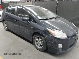 2010 Toyota Prius II z VIN JTDKN3DU1A0051338, wystawiony jako IAAI lot #39151338 z przebiegiem 218 037 mil mil oraz . Historia ofert i sprzedaży dostępna na DreamBid. Obrazek 1.