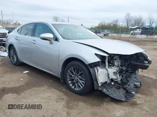 2018 Lexus ES with VIN 58ABK1GG6JU081676, listed as a IAAI auction lot 41996905 with 81,973 mi miles. Bid and sale history available at carsss.com. Image 1.
