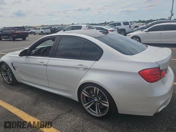 2015 BMW M3 z VIN WBS3C9C57FP803591, wystawiony jako Copart lot #59972975 z przebiegiem 183 051 mil mil oraz Czysty tytuł • Clean title. Historia ofert i sprzedaży dostępna na DreamBid. Obrazek 3.