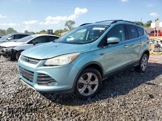 2013 Ford Escape SE with VIN 1FMCU0G99DUD03147, listed as a Copart auction lot 60152775 with 156,551 mi miles and Salvage title. Bid and sale history available at DreamBid. Image 1.