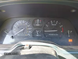 1996 Ford Thunderbird LX with VIN 1FALP62W0TH142986, listed as a IAAI auction lot 42030900 with 168,993 mi miles. Bid and sale history available at carsss.com. Image 7.