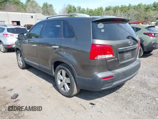 2012 Kia Sorento EX with VIN 5XYKUDA29CG285901, listed as a IAAI auction lot 42072736 with 152,991 mi miles. Bid and sale history available at carsss.com. Image 3.