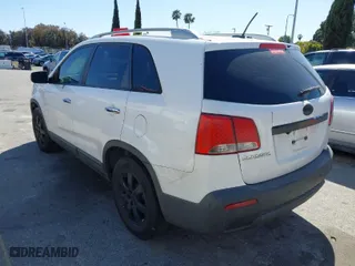2011 Kia Sorento LX with VIN 5XYKT3A15BG050737, listed as a IAAI auction lot 41959500 with 200,621 mi miles. Bid and sale history available at carsss.com. Image 3.