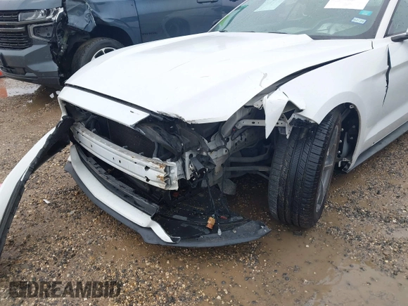 2015 Ford Mustang V6 with VIN 1FATP8EM9F5383523, listed as a IAAI auction lot 41892378 with 111,681 mi miles and . Bid and sale history available at DreamBid. Image 6.