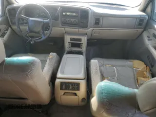 2001 Chevrolet Suburban LS with VIN 3GNGK26UX1G105406, listed as a Copart auction lot 87537755 with 310,898 mi miles and Clean Title. Bid and sale history available at carsss.com. Image 8.