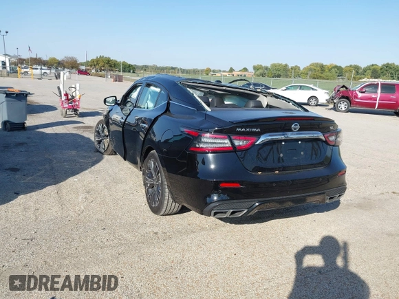 2019 Nissan Maxima Platinum z VIN 1N4AA6AV3KC378092, wystawiony jako IAAI lot #40527428 z przebiegiem 108 643 mil mil oraz . Historia ofert i sprzedaży dostępna na DreamBid. Obrazek 3.