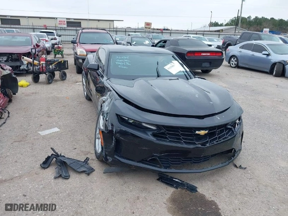 2019 Chevrolet Camaro 1LT with VIN 1G1FB1RS4K0105666, listed as a IAAI auction lot 41623001 with 58,694 mi miles. Bid and sale history available at carsss.com. Image 1.