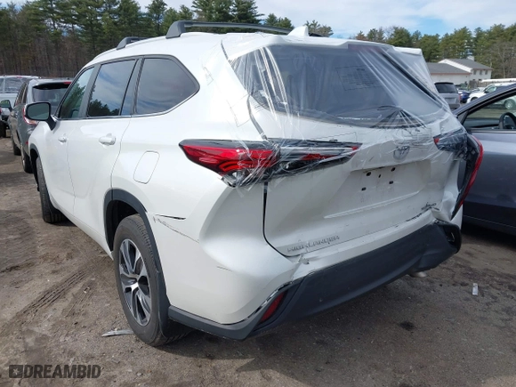 2023 Toyota Highlander L with VIN 5TDKDRBH6PS010219, listed as a IAAI auction lot 41816568 with 41,552 mi miles. Bid and sale history available at carsss.com. Image 3.