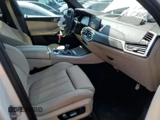 2020 BMW X5 xDrive40i z VIN 5UXCR6C02L9C46986, wystawiony jako Copart lot #59624005 z przebiegiem Nie podano mil oraz Szkoda całkowita • Salvage title. Historia ofert i sprzedaży dostępna na DreamBid. Obrazek 7.