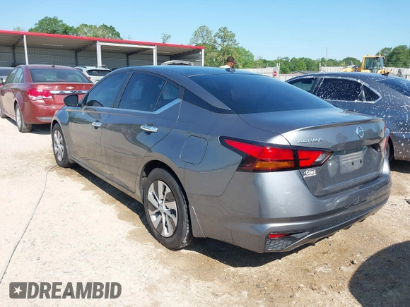 2020 Nissan Altima S with VIN 1N4BL4BV1LC224970, listed as a IAAI auction lot 41975040 with 141,437 mi miles and . Bid and sale history available at DreamBid. Image 3.