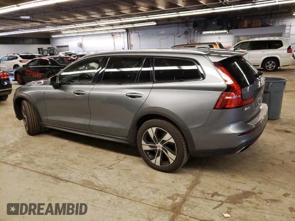 2020 Volvo V60 z VIN YV4102WK1L1035022, wystawiony jako Copart lot #59214433 z przebiegiem 41 211 mil mil oraz . Historia ofert i sprzedaży dostępna na DreamBid. Obrazek 2.