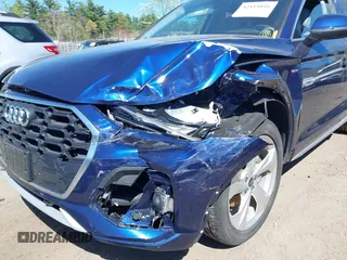 2023 Audi Q5 S line Premium Plus z VIN WA1EAAFY4P2052682, wystawiony jako IAAI lot #42118016 z przebiegiem 24 135 mil mil oraz . Historia ofert i sprzedaży dostępna na DreamBid. Obrazek 6.