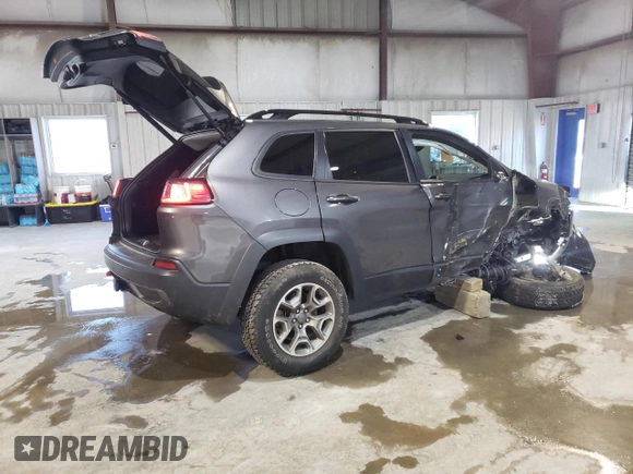 2022 Jeep Cherokee Trailhawk with VIN 1C4PJMBX8ND500503, listed as a Copart auction lot 85705204 with 31,112 mi miles and Salvage Title. Bid and sale history available at DreamBid. Image 3.