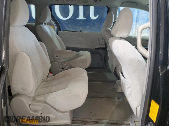 2011 Toyota Sienna LE with VIN 5TDJK3DCXBS026450, listed as a Copart auction lot 52324565 with 227,892 mi miles and Clean Title. Bid and sale history available at carsss.com. Image 11.