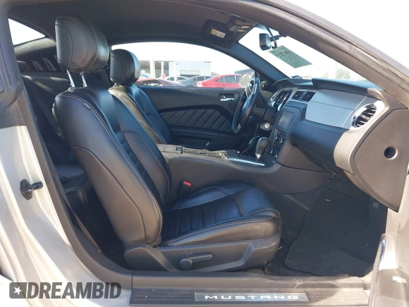 2013 Ford Mustang GT with VIN 1ZVBP8CF5D5232781, listed as a IAAI auction lot 40917812 with 130,447 mi miles. Bid and sale history available at carsss.com. Image 5.