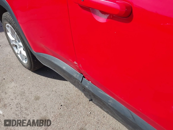 2018 Jeep Renegade Latitude with VIN ZACCJBBB3JPH98347, listed as a IAAI auction lot 40483552 with 56,993 mi miles and . Bid and sale history available at DreamBid. Image 6.