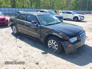 2008 Chrysler 300 Touring with VIN 2C3LA53G78H272475, listed as a IAAI auction lot 41998387 with 177,858 mi miles. Bid and sale history available at carsss.com. Image 1.