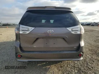 2020 Toyota Sienna SE with VIN 5TDXZ3DC0LS062302, listed as a Copart auction lot 46988815 with 97,304 mi miles and Salvage Title. Bid and sale history available at DreamBid. Image 6.
