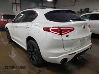 2020 Alfa Romeo Stelvio Ti z VIN ZASPAKBN4L7C74496, wystawiony jako Copart lot #43208305 z przebiegiem 71 269 mil mil oraz Szkoda całkowita • Salvage title. Historia ofert i sprzedaży dostępna na DreamBid. Obrazek 2.