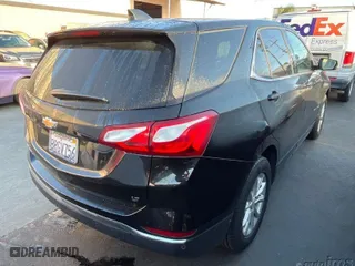 2020 Chevrolet Equinox LT with VIN 2GNAXJEV1L6238162, listed as a IAAI auction lot 42056585 with 86,605 mi miles. Bid and sale history available at carsss.com. Image 1.