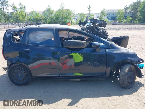 2008 Honda Fit with VIN JHMGD38498S058196, listed as a IAAI auction lot 42108353 with 1 mi miles. Bid and sale history available at carsss.com. Image 12.