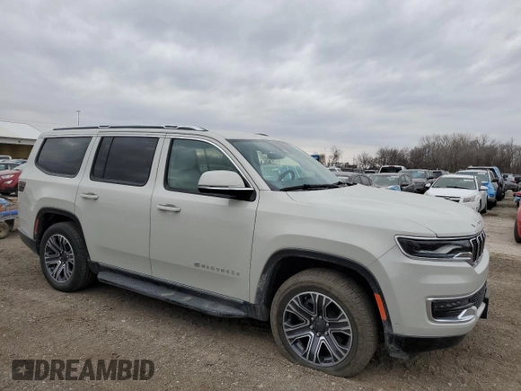 2022 Jeep Wagoneer Series III with VIN 1C4SJVDT3NS137548, listed as a Copart auction lot 46156735 with 19,731 mi miles and Salvage Title. Bid and sale history available at DreamBid. Image 4.