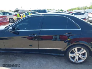 2013 Mercedes-Benz E-Class E 350 Luxury with VIN WDDHF5KB0DA752171, listed as a IAAI auction lot 41929432 with 126,051 mi miles. Bid and sale history available at carsss.com. Image 14.