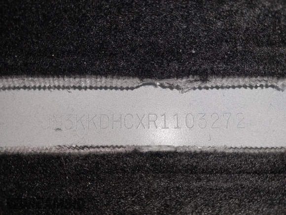 2024 Mazda CX-90 S Premium z VIN JM3KKDHCXR1103272, wystawiony jako IAAI lot #40301969 z przebiegiem 5 235 mil mil oraz . Historia ofert i sprzedaży dostępna na DreamBid. Obrazek 18.