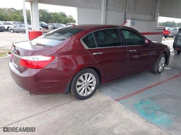 2015 Honda Accord Sedan EX-L with VIN 1HGCR3F8XFA005437, listed as a IAAI auction lot 40675230 with 136,715 mi miles. Bid and sale history available at carsss.com. Image 4.