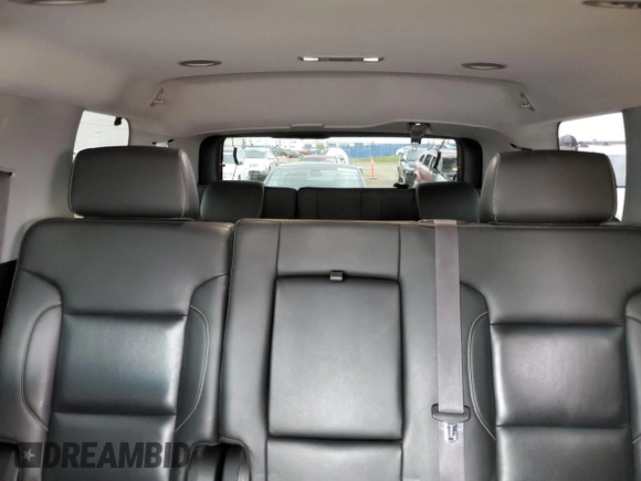 2015 GMC Yukon SLT z VIN 1GKS2BKCXFR269881, wystawiony jako Copart lot #57678175 z przebiegiem 256 703 mil mil oraz Czysty tytuł • Clean title. Historia ofert i sprzedaży dostępna na DreamBid. Obrazek 10.